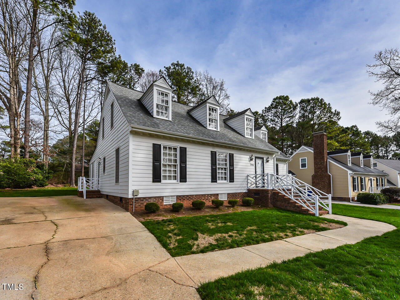7816 Highlandview Circle Raleigh, NC 27613 - Photo 4 of 35 Exterior - Front3 - ok