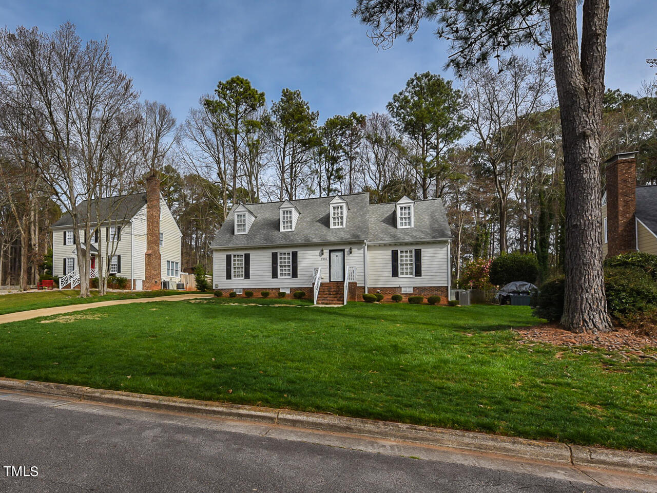 7816 Highlandview Circle Raleigh, NC 27613 - Photo 5 of 35 Exterior - Front1 - ok