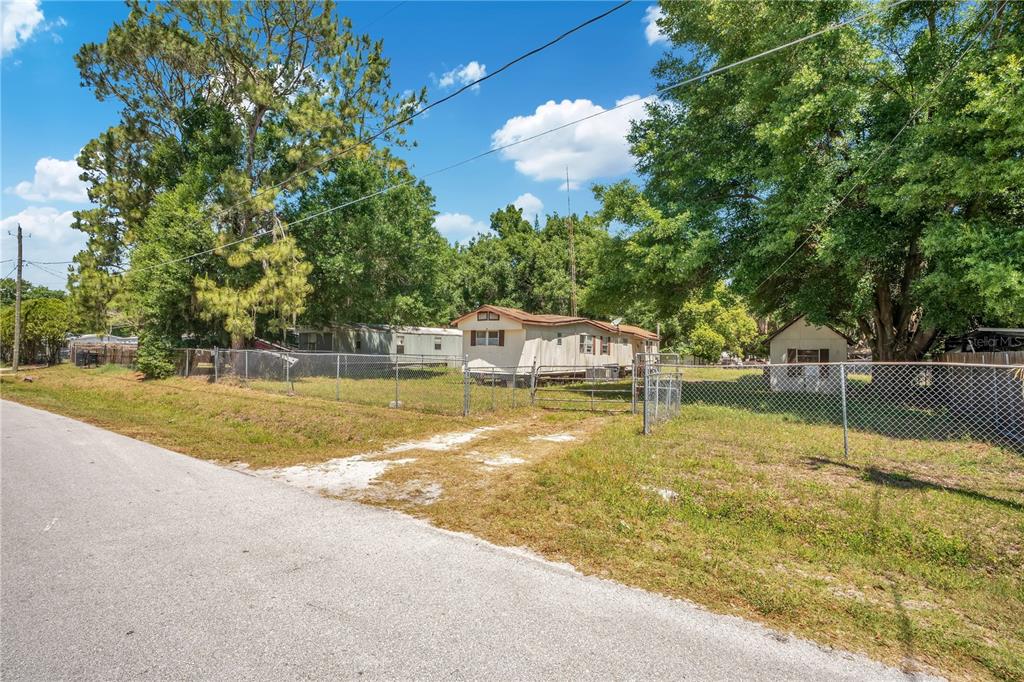 706 Byni Ridge Winter Haven, FL 33880 - Photo 4 of 20