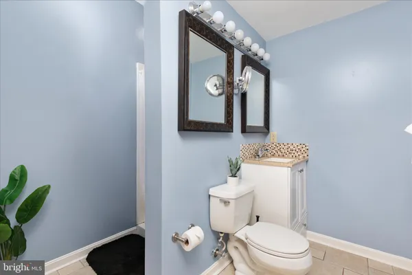 $524,900 | 203 Northwood Circle, Cross Junction, VA 22625