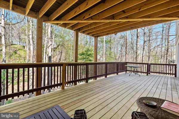 $524,900 | 203 Northwood Circle, Cross Junction, VA 22625