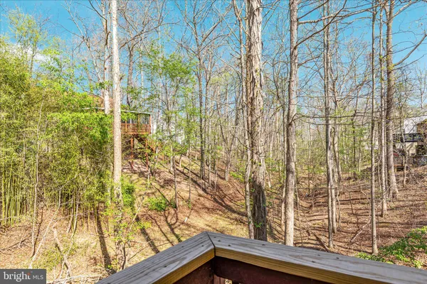 $524,900 | 203 Northwood Circle, Cross Junction, VA 22625