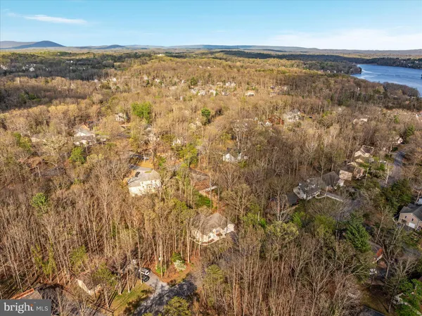 $524,900 | 203 Northwood Circle, Cross Junction, VA 22625