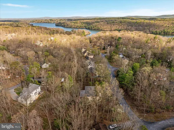 $524,900 | 203 Northwood Circle, Cross Junction, VA 22625