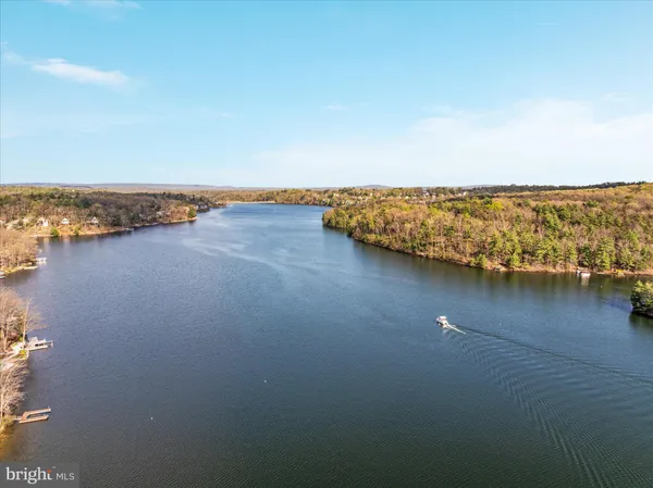 $524,900 | 203 Northwood Circle, Cross Junction, VA 22625