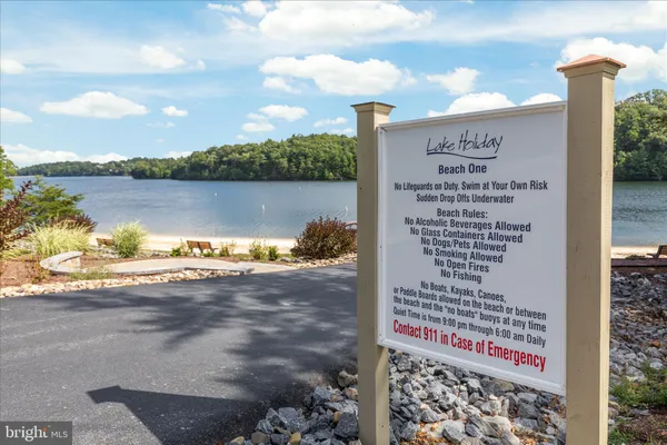 $524,900 | 203 Northwood Circle, Cross Junction, VA 22625