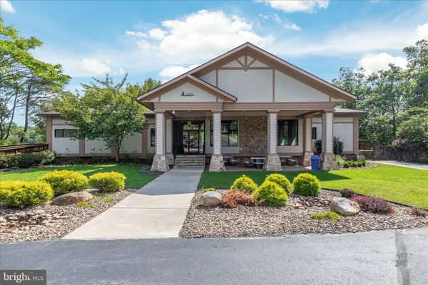 $524,900 | 203 Northwood Circle, Cross Junction, VA 22625