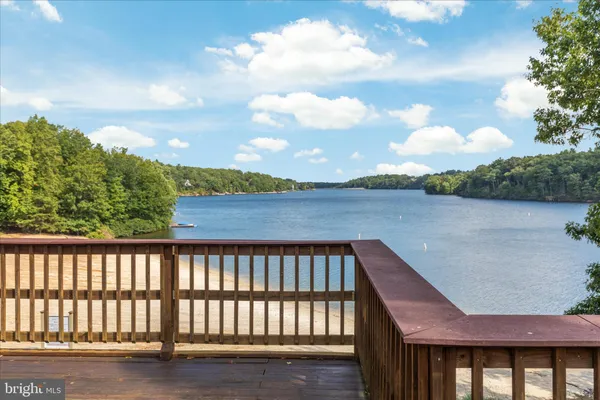 $524,900 | 203 Northwood Circle, Cross Junction, VA 22625