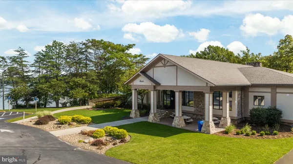 $524,900 | 203 Northwood Circle, Cross Junction, VA 22625
