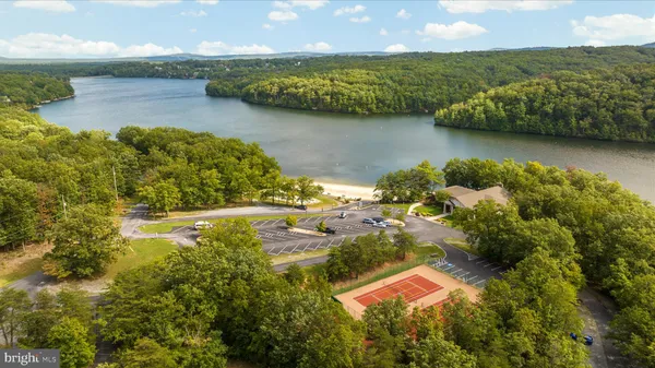 $524,900 | 203 Northwood Circle, Cross Junction, VA 22625