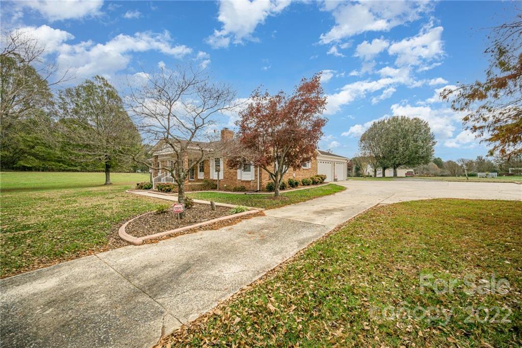 1109 Bethlehem Church Road Grover, NC 28073 - Photo 4 of 35 Gallery Image 4