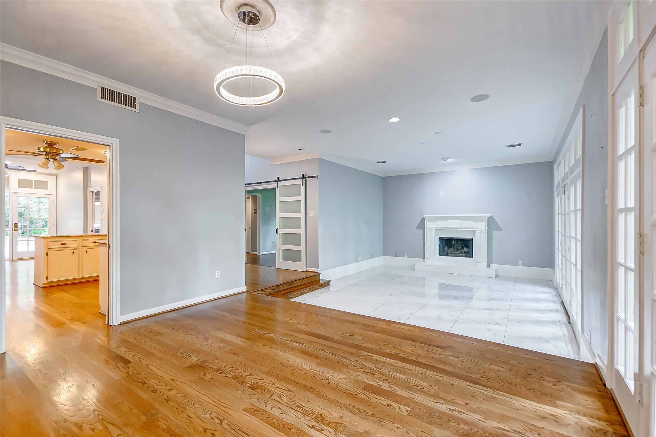 201 Vanderpool Lane, Unit 94 Houston, TX 77024 - Photo 13 of 30