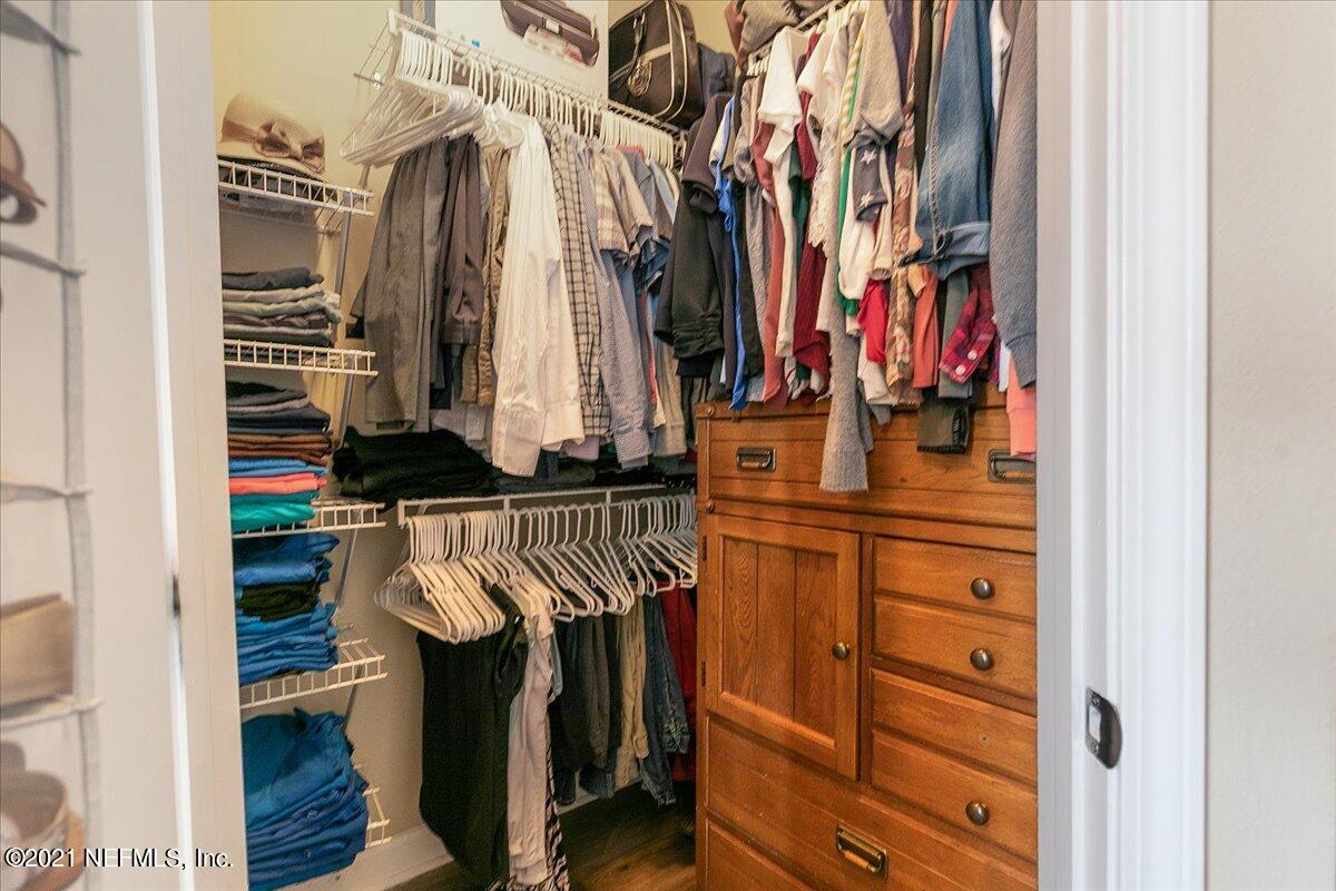 10550 Baymeadows Road, Unit 827 Jacksonville, FL 32256 - Photo 12 of 20 12-Primary Closet