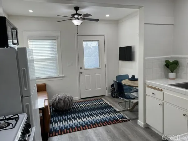 $3,100 | 442 2nd Street, Unit G, Encinitas, CA 92024