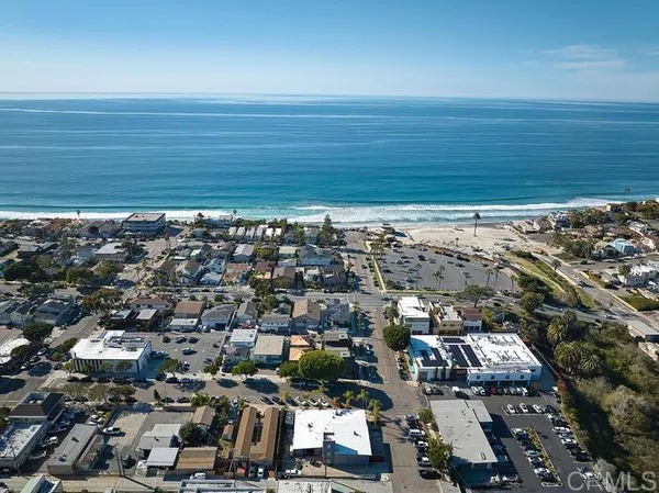 $3,100 | 442 2nd Street, Unit G, Encinitas, CA 92024