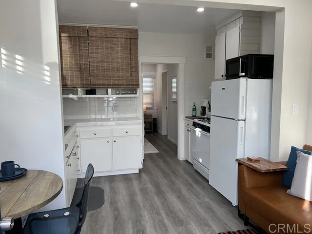 $3,500 | 442 2nd Street, Unit G, Encinitas, CA 92024