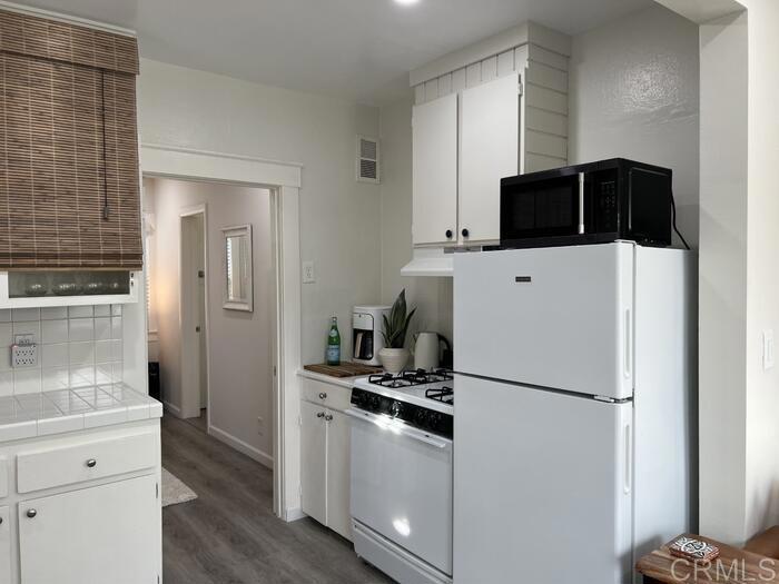 442 2nd Street, Unit G Encinitas, CA 92024 - Photo 9 of 28