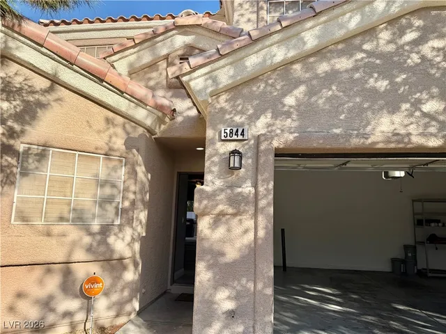 $2,300 | 5844 Aimless Street, Henderson, NV 89011