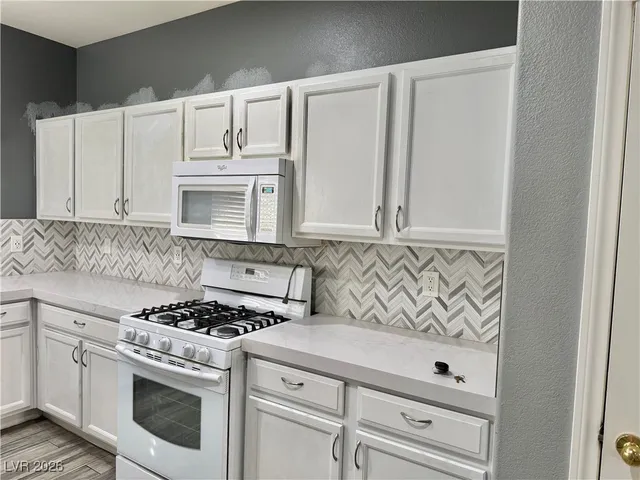 $2,300 | 5844 Aimless Street, Henderson, NV 89011