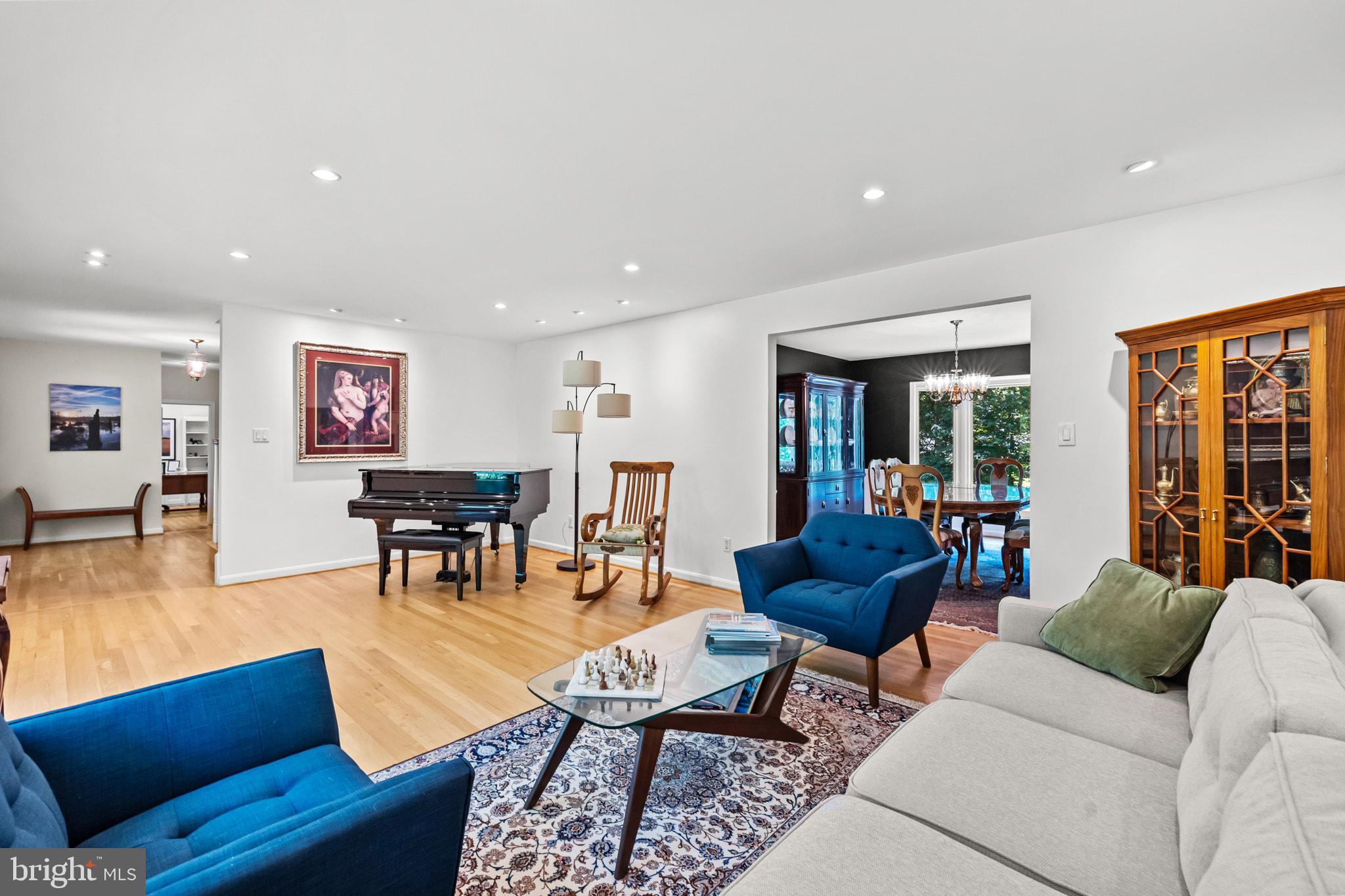 12007 Turf Lane Reston, VA 20191 - Photo 11 of 69
