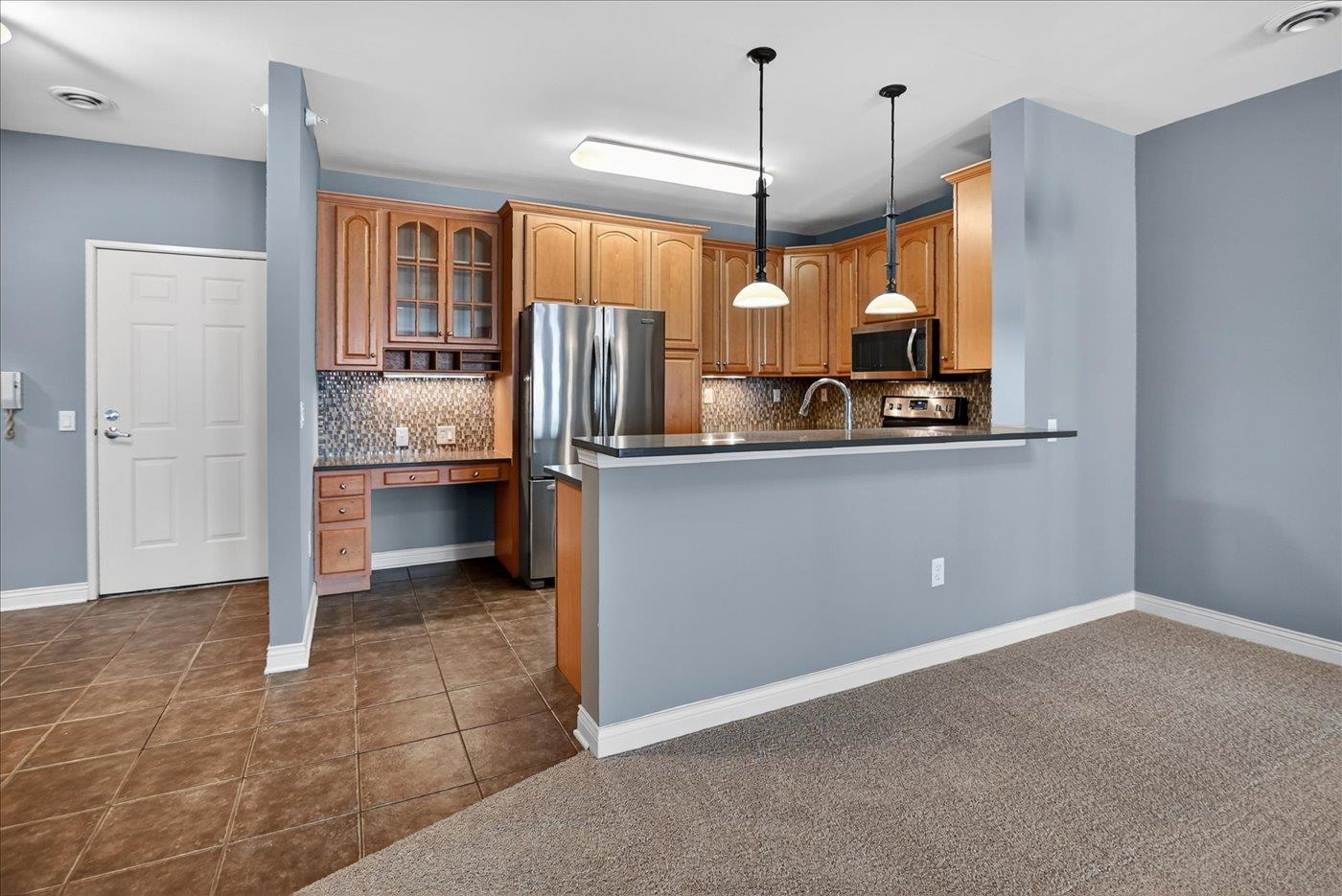 49 Cherokee Circle, Unit 101 Madison, WI 53704 - Photo 10 of 38
