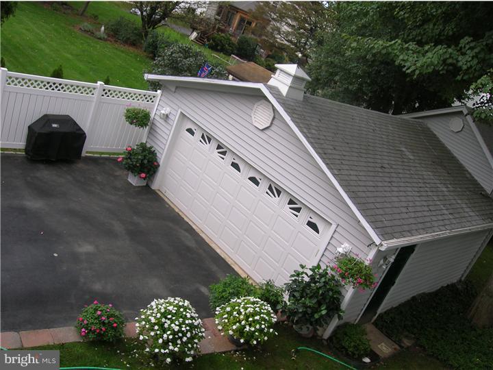 43 Old State Road Springfield, PA 19064 - Photo 20 of 21 Garage