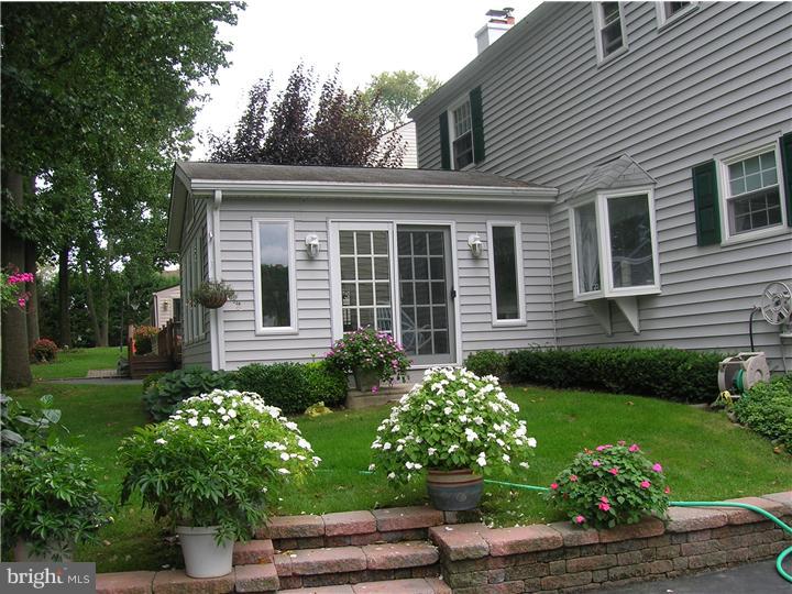 43 Old State Road Springfield, PA 19064 - Photo 5 of 21 Exterior Back