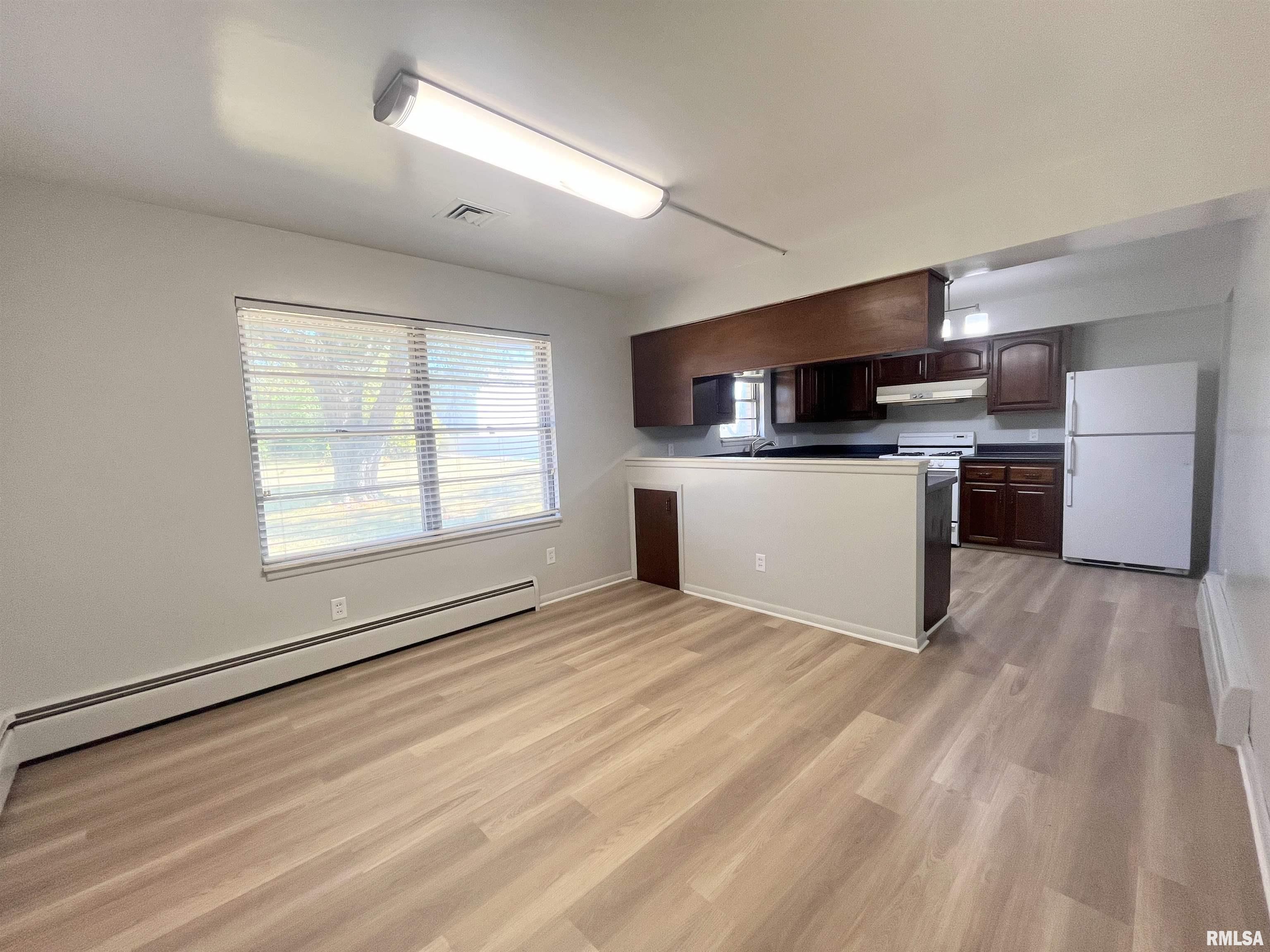 5004 North University Street Peoria, IL 61614 - Photo 11 of 28