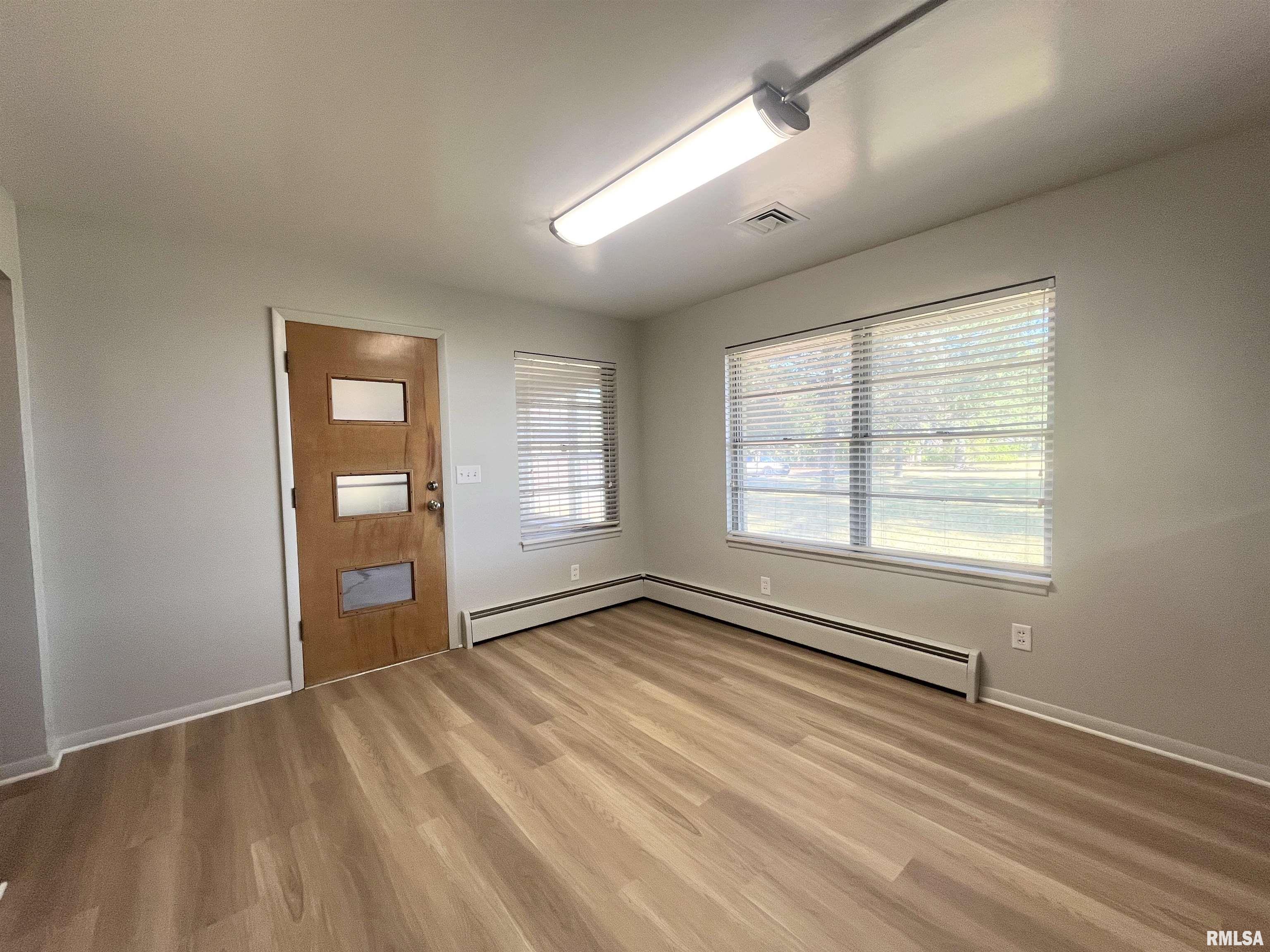 5004 North University Street Peoria, IL 61614 - Photo 12 of 28