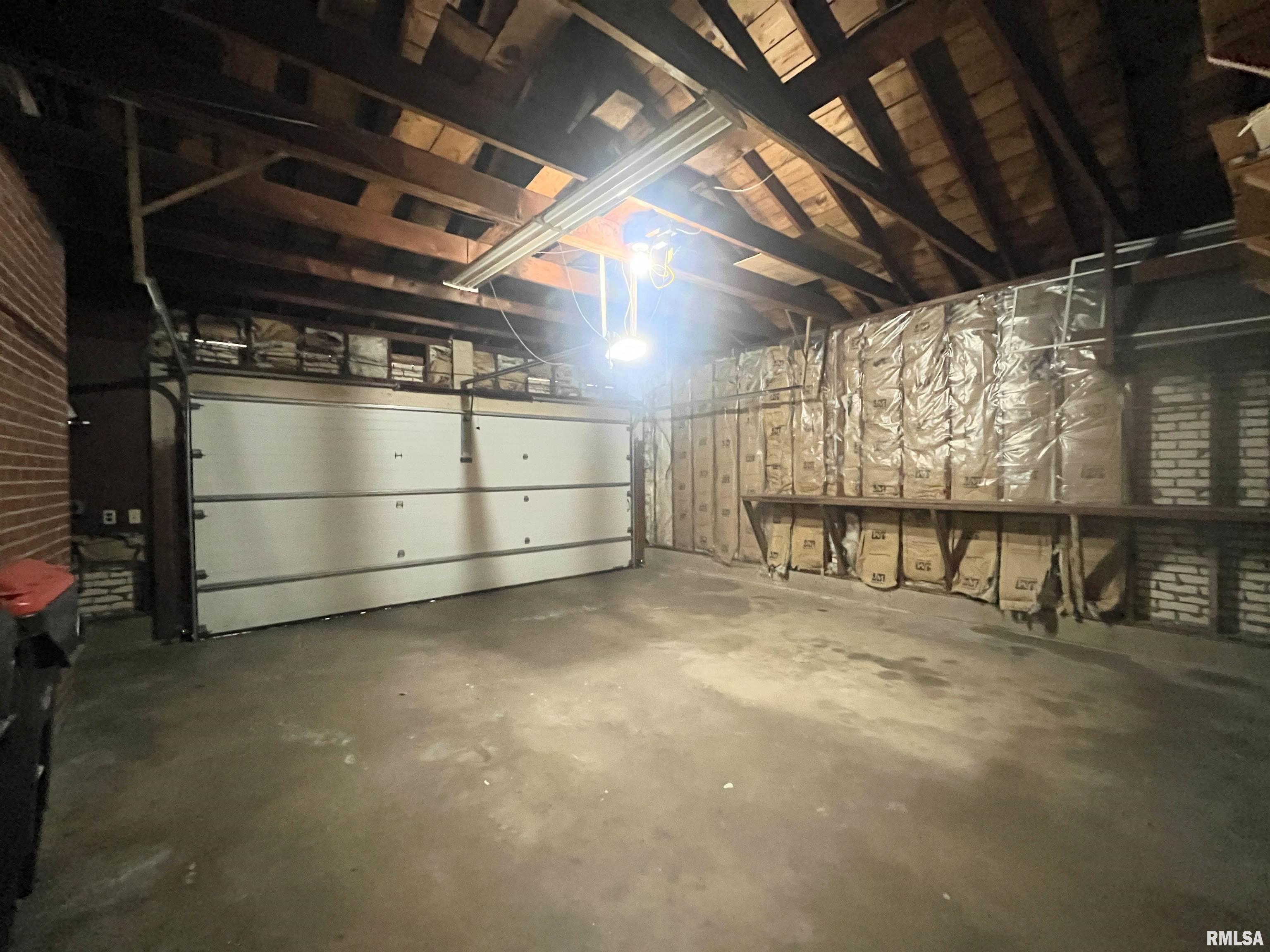 5004 North University Street Peoria, IL 61614 - Photo 22 of 28