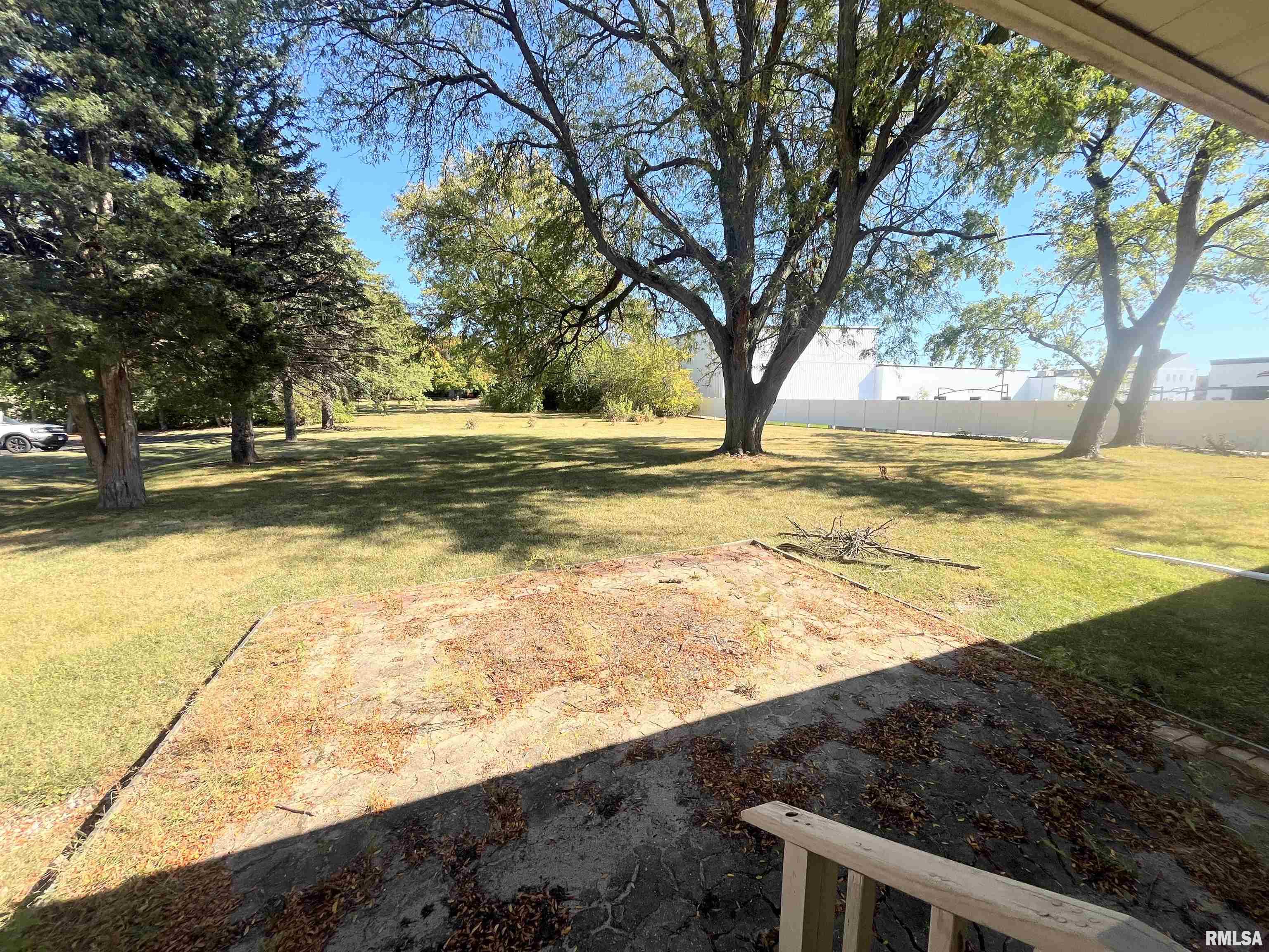 5004 North University Street Peoria, IL 61614 - Photo 27 of 28