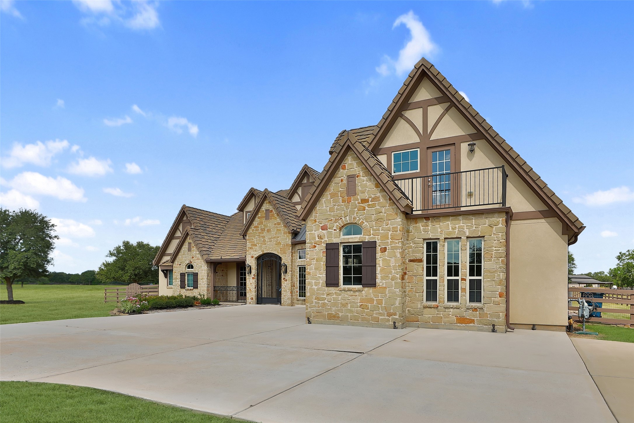 624 High Meadow Ranch Drive Magnolia, TX 77355 - Photo 6 of 42 a front view of a house with a yard