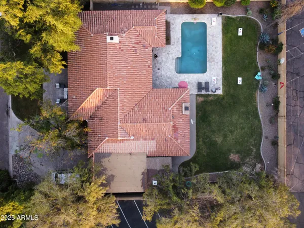 $1,295,000 | 105 East Claremont Street, Phoenix, AZ 85012