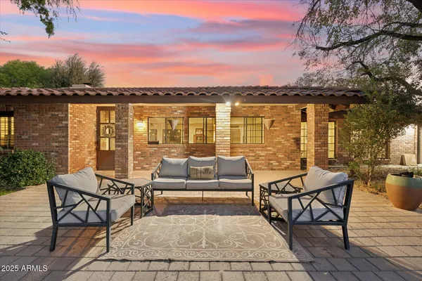 $1,295,000 | 105 East Claremont Street, Phoenix, AZ 85012