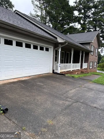 $2,100 | 532 Villa Drive Southwest, Lilburn, GA 30047