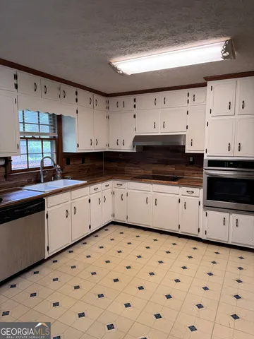 $2,100 | 532 Villa Drive Southwest, Lilburn, GA 30047