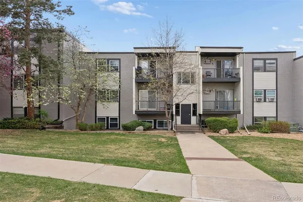 $250,000 | 1300 Golden Circle, Unit 104, Golden, CO 80401