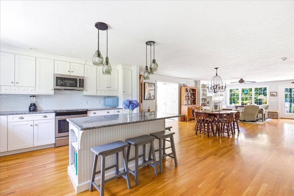 7 Heron Road Halifax, MA 02338 - Photo 4 of 42