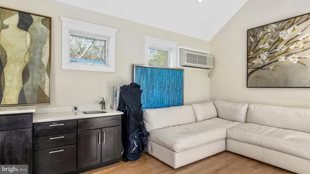 $1,320,000 | 213 South Morris Street, Oxford, MD 21654