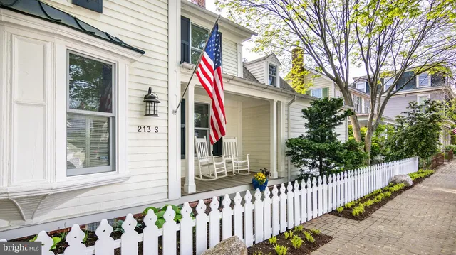 $1,320,000 | 213 South Morris Street, Oxford, MD 21654
