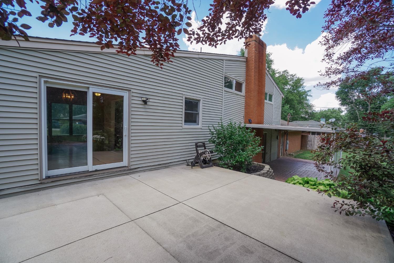 2566 Cross Country Road Beavercreek, OH 45431 - Photo 36 of 50
