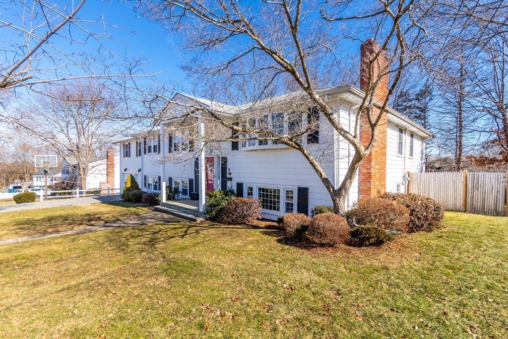 14 Richard Road Braintree, MA 02184 - Photo 2 of 38 Gallery Image 2