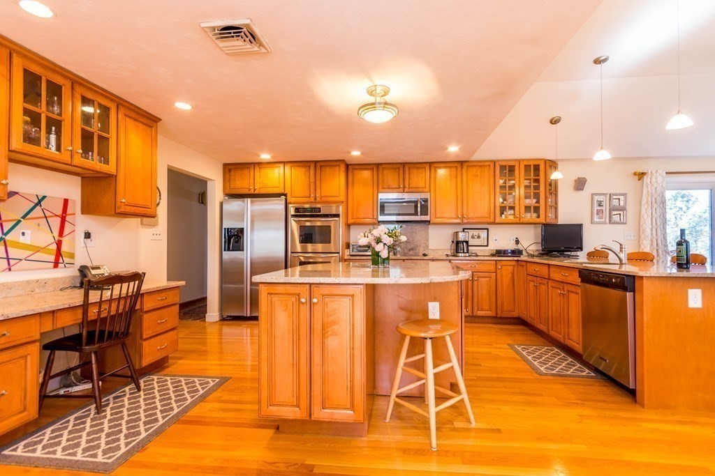 14 Richard Road Braintree, MA 02184 - Photo 7 of 38 Gallery Image 7