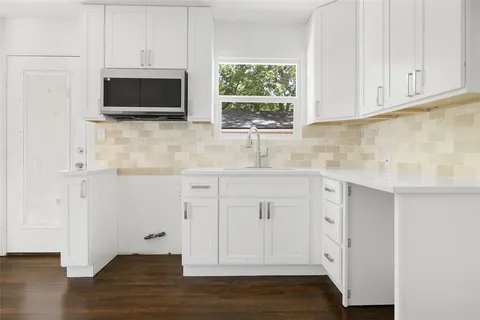 $285,000 | 2267 Tealford Drive, Dallas, TX 75228