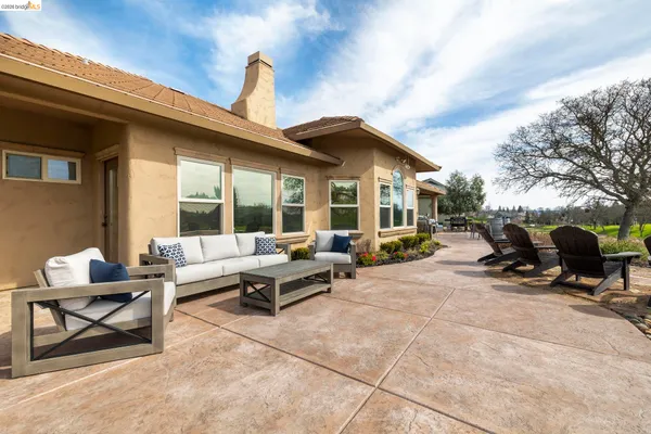 $730,000 | 16 Flagstone Court, Copperopolis, CA 95228