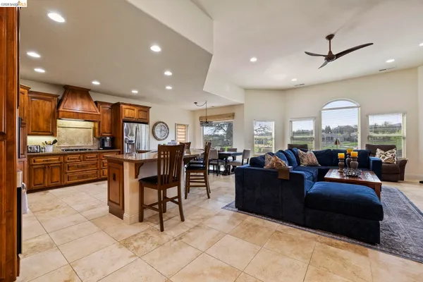 $730,000 | 16 Flagstone Court, Copperopolis, CA 95228