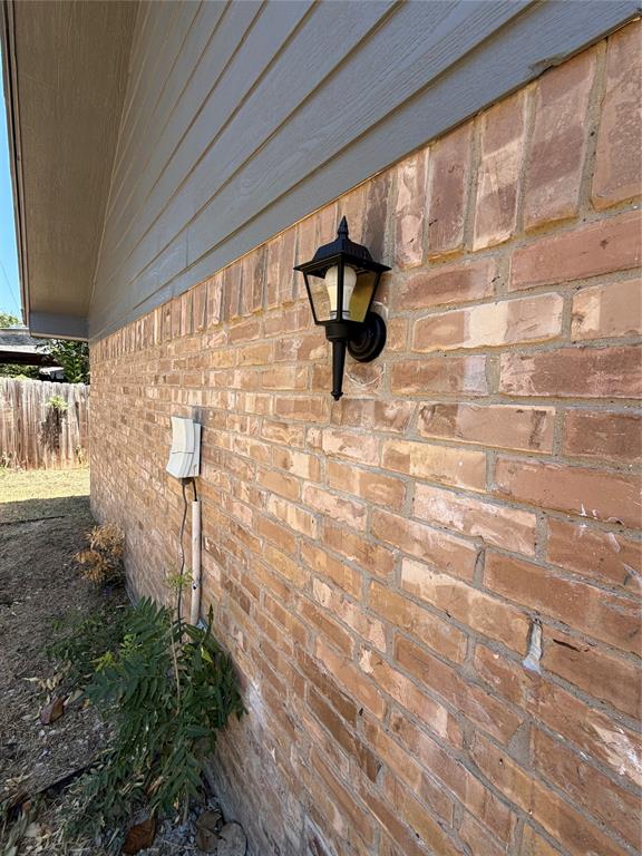 2025 Lyle Avenue Waco, TX 76708 - Photo 33 of 35 BACK OF 2025 LYLE AVE