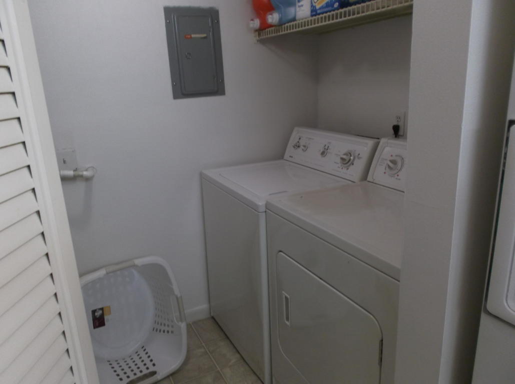 330 Pine Ridge Circle, Unit C1 Greenacres, FL 33463 - Photo 7 of 12 330 Laundry