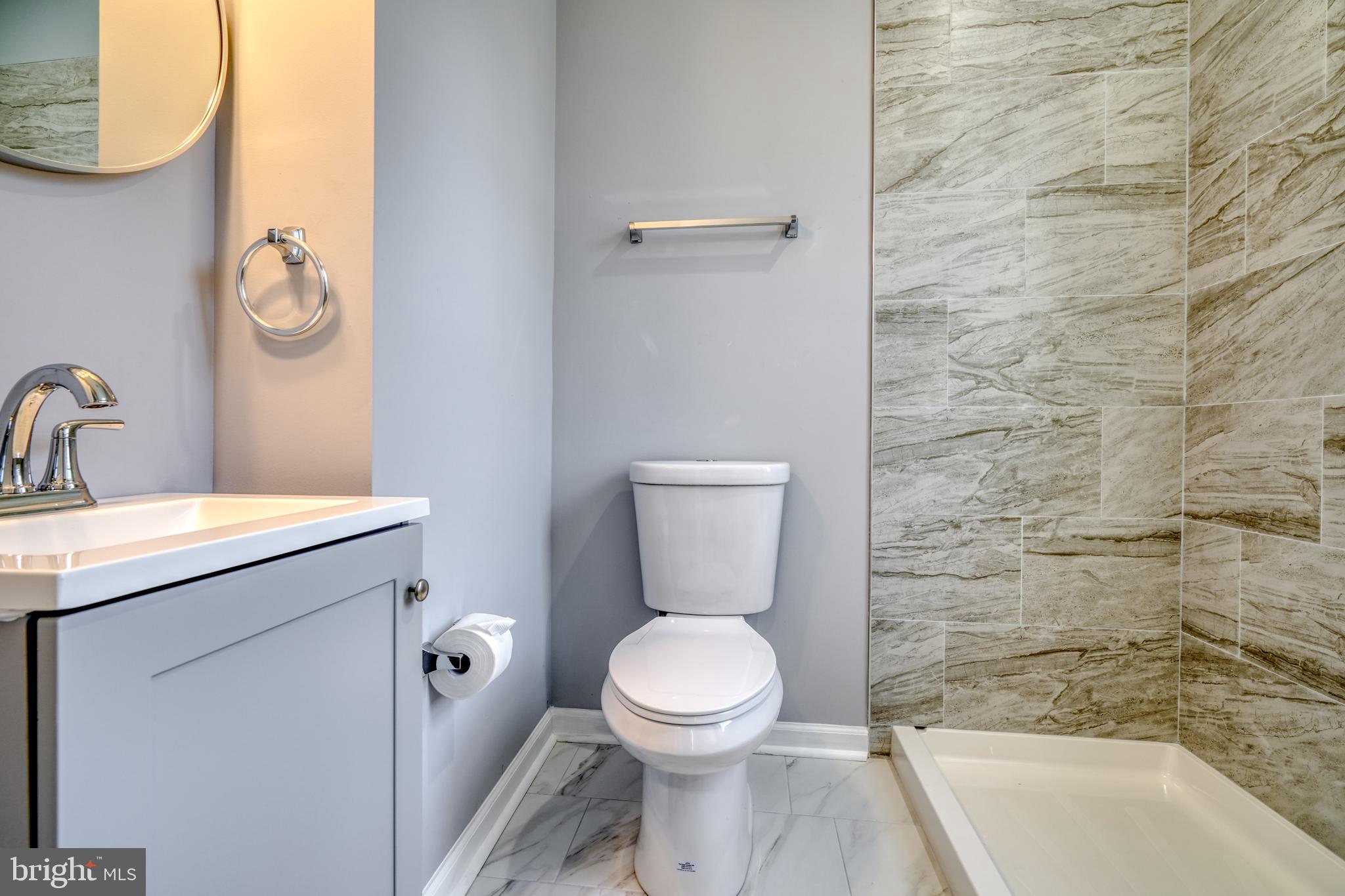 4037 Fairfax Road Baltimore, MD 21216 - Photo 27 of 83 primary bath