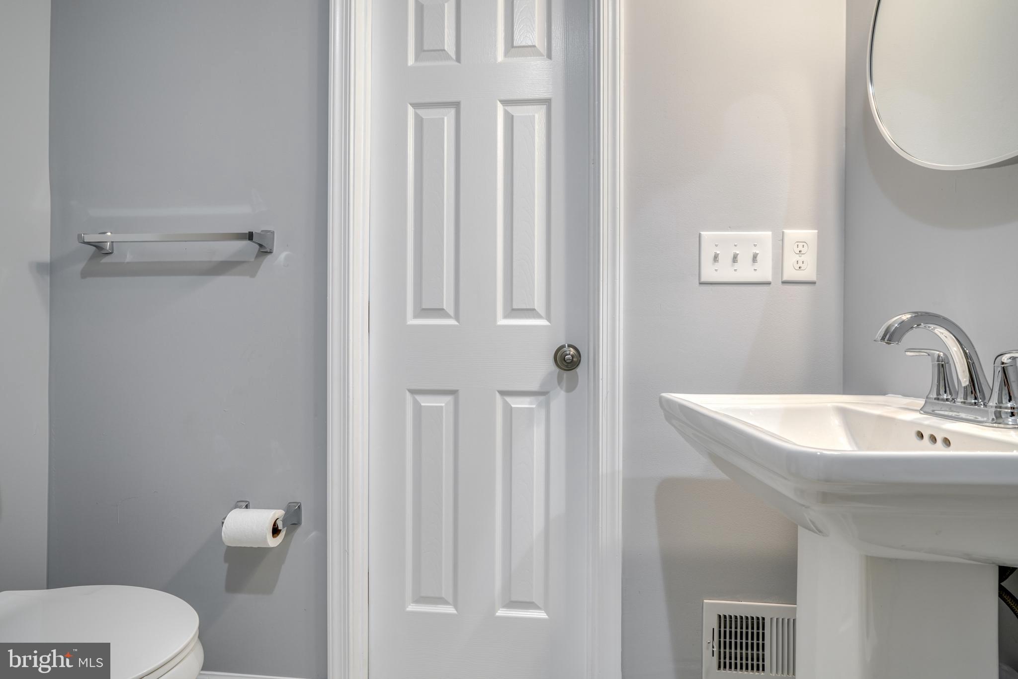 4037 Fairfax Road Baltimore, MD 21216 - Photo 31 of 83 hall bath